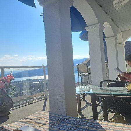 Lakeview House With 4 Rooms Kelowna Near Downtown & Knox Moutain エクステリア 写真