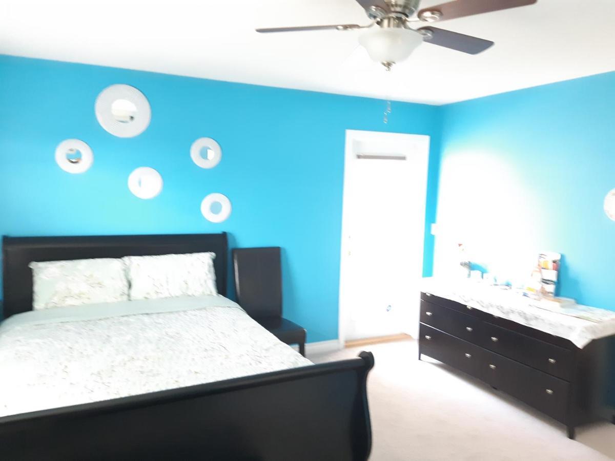 Lakeview House With 4 Rooms Kelowna Near Downtown & Knox Moutain エクステリア 写真