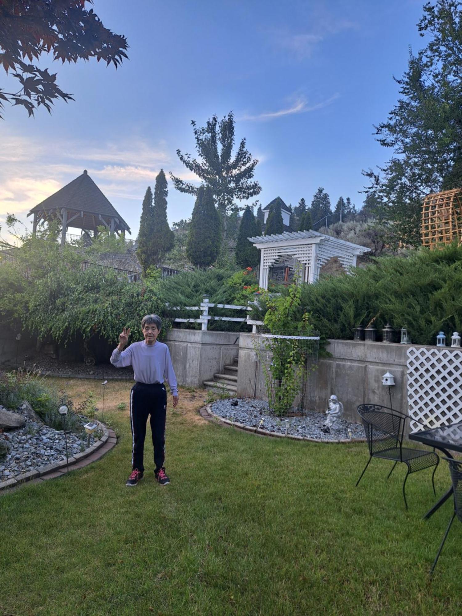 Lakeview House With 4 Rooms Kelowna Near Downtown & Knox Moutain エクステリア 写真